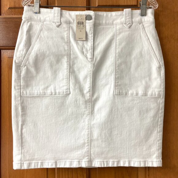 NWT $58! Ann Taylor Women’s 6 Denim Jean Skirt Stretch Casual Mini Short White - Picture 1 of 8